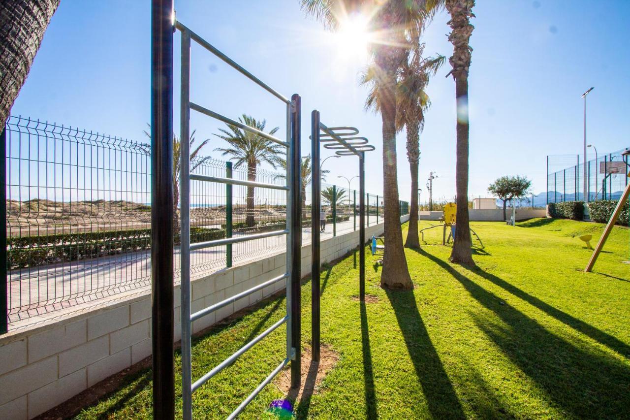 Апартаменты Espacio 5 - Primera Linea De Playa Кульера Экстерьер фото