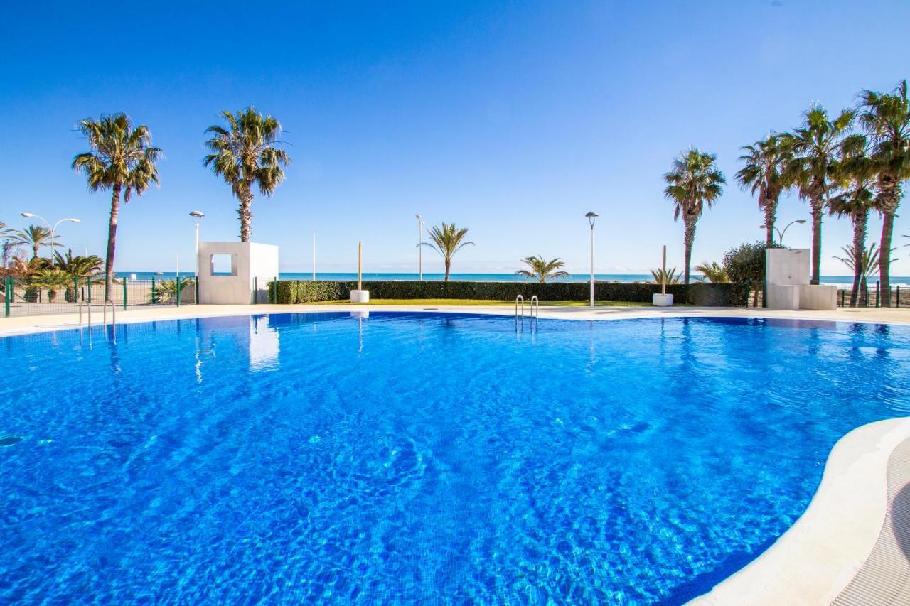Апартаменты Espacio 5 - Primera Linea De Playa Кульера Экстерьер фото